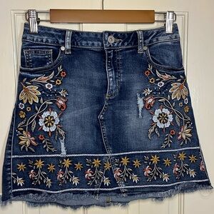 Altar'd State Fall Colored Embroidered Dark Wash Denim Mini Skirt Size Small